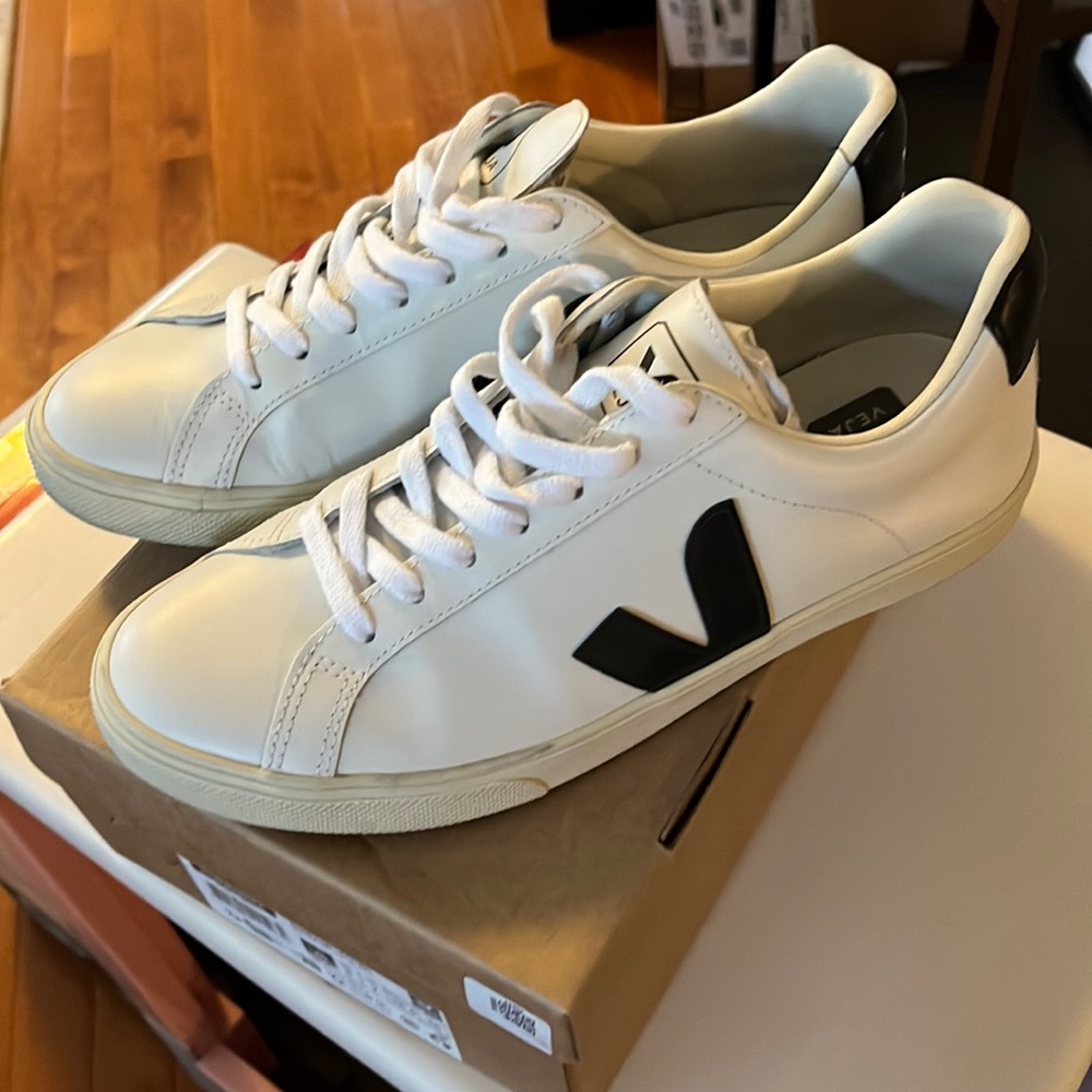Veja esplar unisex white/black EU40 US 9